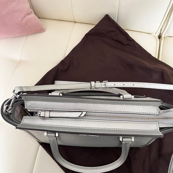 Like new! Kate Spade satchel with dust bag - Picture 7 of 15